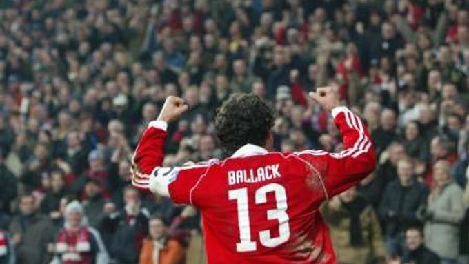 Záložník Bayernu Mnichov Michael Ballack.