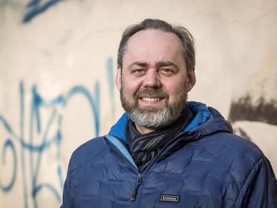 Honza Dědek (48) Honza Dědek, moderátor a novinář, portrét