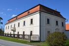 Zámek Litohoř je kulturní památkou a je ve velmi dobrém stavu, v roce 2005 prošel opravou. Jeho cena je 12 500 000 korun.