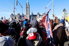 Blokování Ottawy: Lidé ztrácí důvěru v systém, naštvanosti využívá krajní pravice
