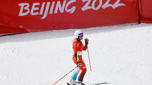 Lara Gutová-Behramiová v cíli olympijského obřího slalomu.