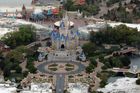 Pohádkový zámek Šípkové Růženky v zábavním parku na Floridě je synomem Walt Disney Company.