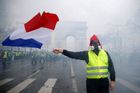 Paříží opět bouřil protest "žlutých vest" kvůli drahé naftě. Akci narušili radikálové