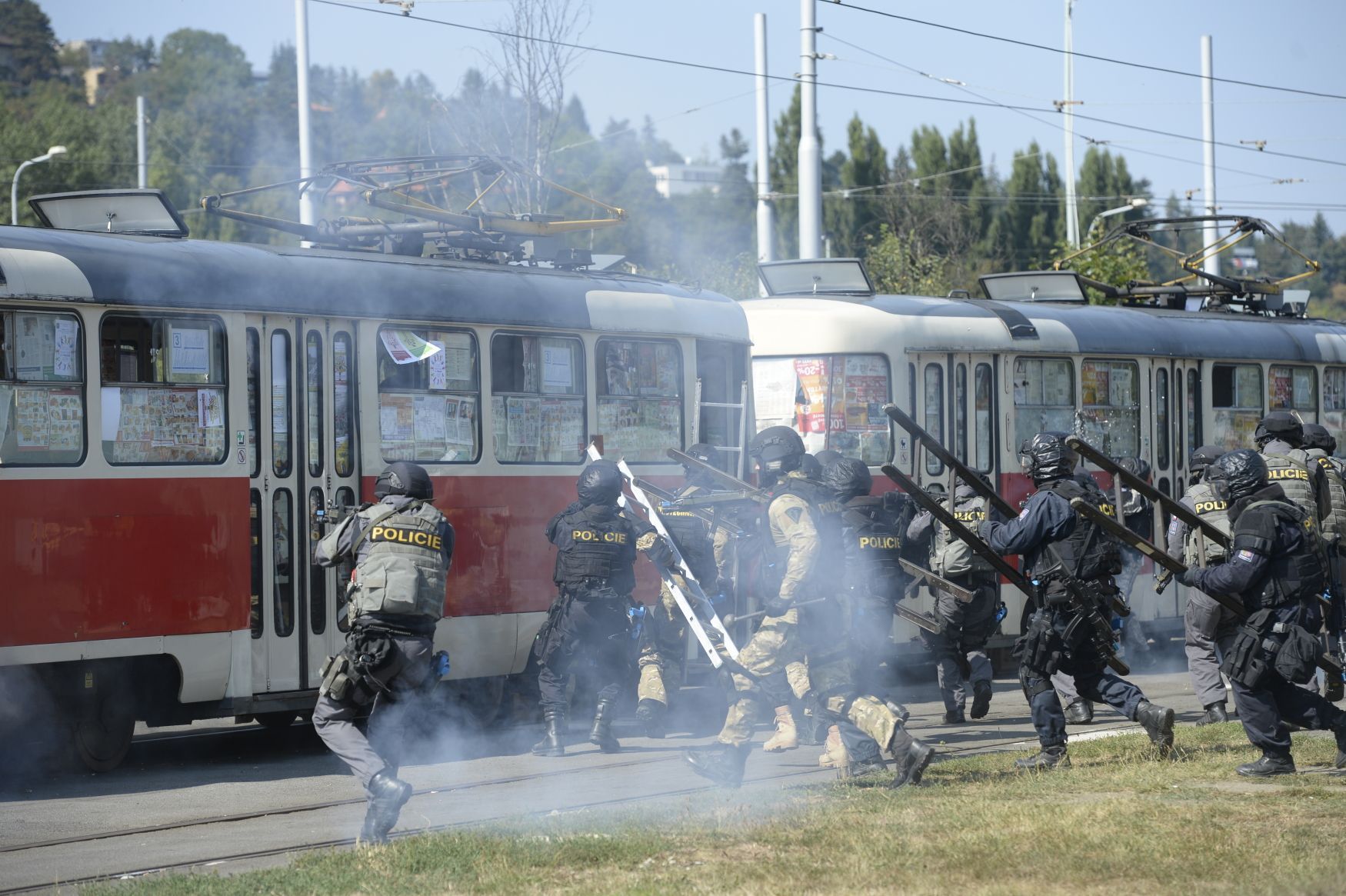 Policejní cvičení v Braníku - únos tramvaje