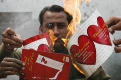 Strážci morálky v Asii mají o Valentýnu napilno