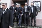Inspekce zadržela dva členy Zemanovy ochranky, jsou podezřelí z krádeže nábojů