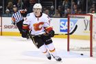 Hudlerova bodová série v NHL skončila a Flames prohráli