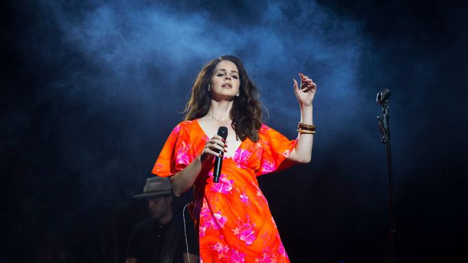 Lana Del Rey představila píseň West Coast na festivalu Coachella.