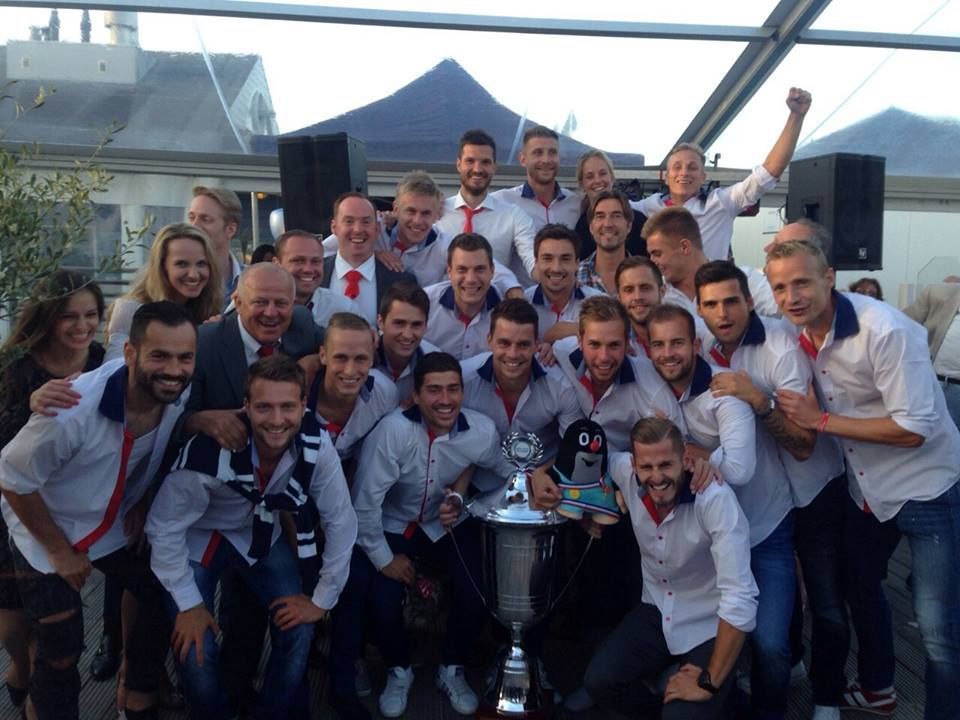 Čeští fotbalisté bez angažmá slaví vítězství na turnaji FIFPro