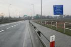 Dezorientovaný český důchodce jel na polské dálnici pět kilometrů v protisměru. Způsobil nehodu  