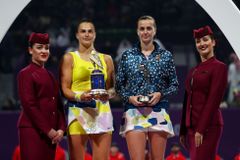 Unavená Kvitová prohrála finále v Dauhá s rozjetou Sabalenkovou