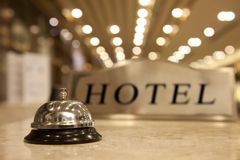 Hotelům loni utekla část hostů ke sdílenému ubytování. Přesto si dovolily zvýšit ceny
