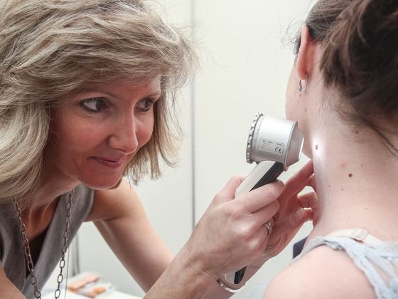 Melanom a imunoterapie Akce Stan proti melanomu - vyšetření zdarma na Václavském náměstí, květen 2018