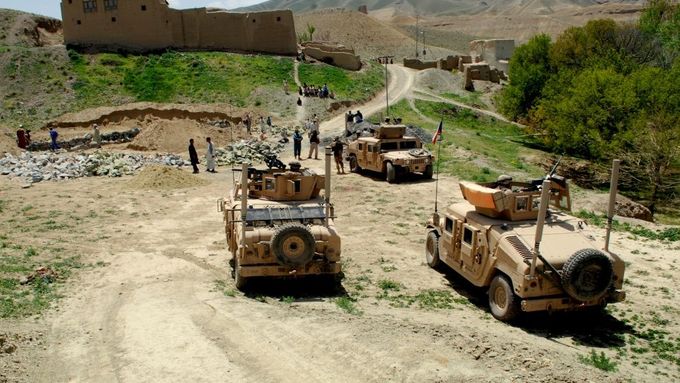 Obrněné vozy využijí obě armády na společných akcích. Ilustrační foto.