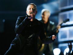 Bono na Grammy Awards v Los Angeles