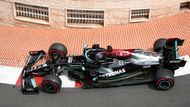 Lewis Hamilton v Mercedesu v kvalifikaci na VC Monaka F1 2021