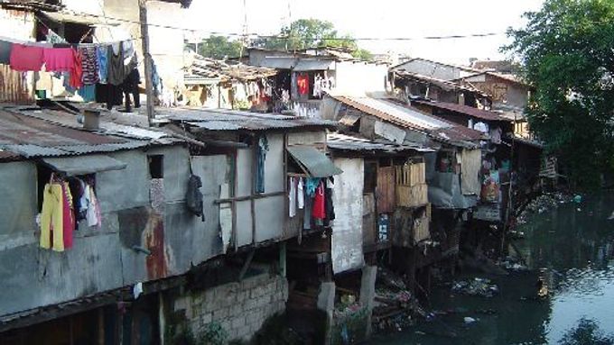 Slumy v Manile, ilustrační foto.