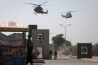 Talibanci v Pákistánu drží na vojenské centrále rukojmí