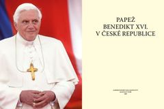 Církev vydává knihu o papežově návštěvě Česka