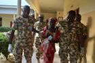 Islamisté z Boko Haram propustili přes sto školaček, které před měsícem unesli