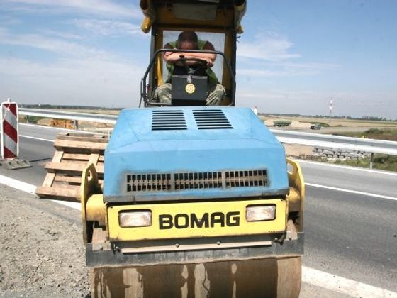 Dálnice a auta D1 končí, osud dálnic ve hvězdách