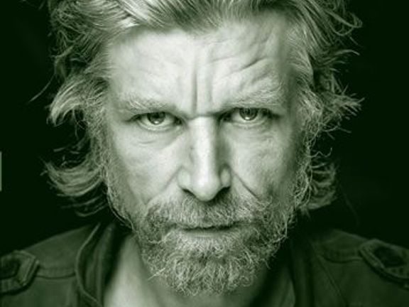 Karl Ove Knausgård: Můj boj 5. Někdy prostě zaprší