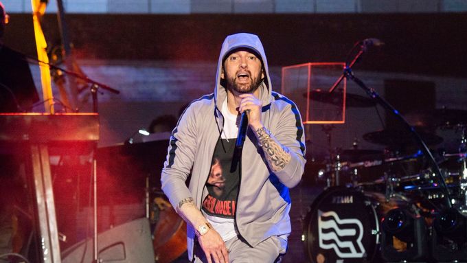 Eminem (na snímku z června) neustále zlepšuje svou verbální techniku.