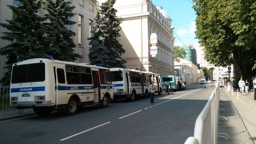 Zesílená ochranka v okolí ukrajinského velvyslanectví v Moskvě