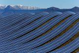Solární elektrárna ležící na jihovýchodě Francie v provincii Alpes-de-Haute je tvořená 112 780 solárními panely.