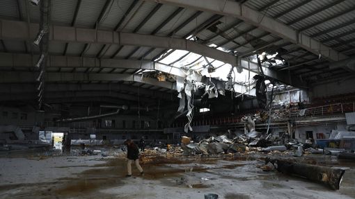 Ruská raketa zničila hokejový a krasobluslařský stadion ve městě Družkivka.