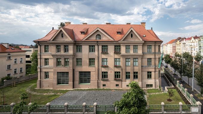 Nejhezčí byt v Plzni. Rekonstrukce vzácných interiérů od Loose trvala dekádu