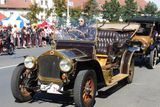 Toto je nejstarší automobil. Vyrobila ho liberecká továrna RAF v roce 1909.