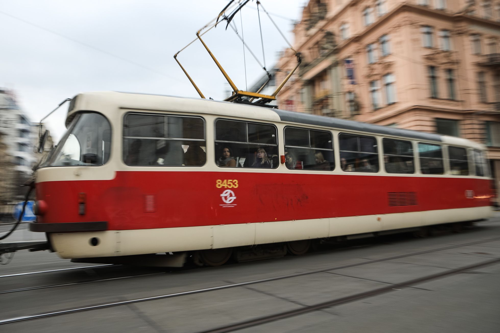 Ilustrační foto - tramvaj, MHD, veřejná doprava, DPP