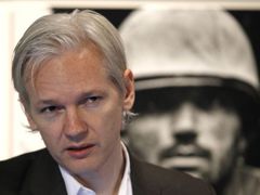 Assange je v současnosti pro Washington nepřítel číslo jedna 