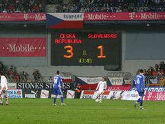 V listopadu 2007 porazili čeští fotbalisté slovenského soupeře rozdílem dvou branek.