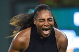 První skandál postihl Serenu Williamsovou v roce 2001, když za podezřelých okolností postoupila do finále v Indian Wells. V semifinále měla nastoupit proti starší sestře Venus, ale ta čtyři minuty před zápasem oznámila zranění a Serena postoupila do finále bez boje…