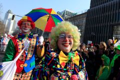Na karnevalu v německé Chotěbuzi se zranilo 11 lidí