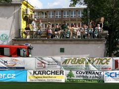 Stadion Bohemians 1905 během zápasu s Viktorií Žižkov.