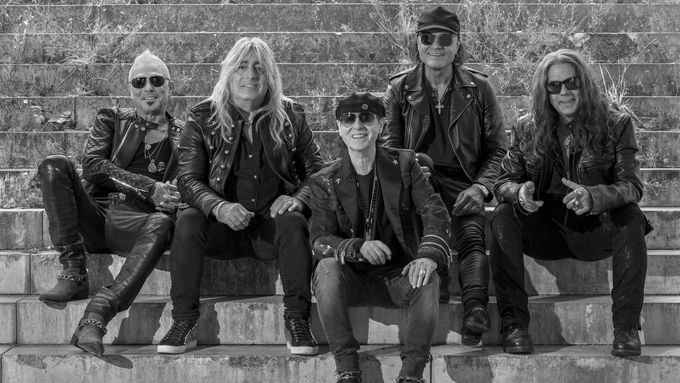 Scorpions odehráli první český koncert v roce 1993.