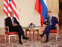 Obama a Medveděv minulý týden podepsali v Praze dohodu o snížení počtu jaderných hlavic o téměř třetinu.
