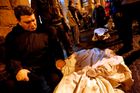 75 mrtvých v Kyjevě. Parlament odhlasoval stažení vojska