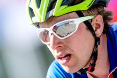 Bývalý biker Cink skončil při debutu na silnici 22. na australské Tour Down Under