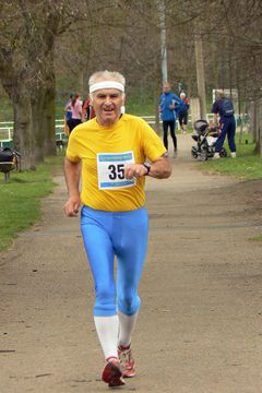 „Tělo a mozek se musí stále trápit, jinak oni začnou trápit vás," říká pětaosmdesátiletý běžec Jiří Pejpal.