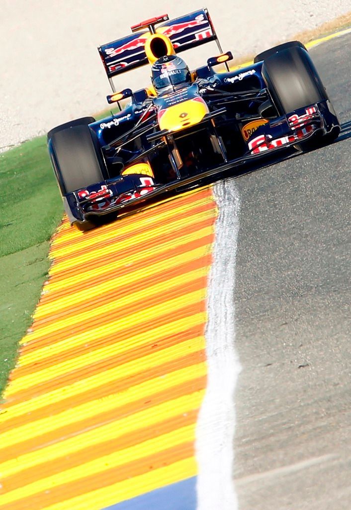 Testy F1 ve Valencii: Vettel