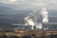 Tykač i Křetínský chtějí koupit německé doly a elektrárny od společnosti Vattenfall