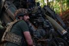Reportáž: Ukrajinské dělostřelce deptá nepopulární rozkaz. Dřív ho neslýchali
