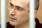 Soud do měsíce zváží propuštění Chodorkovského