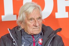 Slavia plánuje zavést v klubu radu starších, ke spolupráci láká i Brücknera