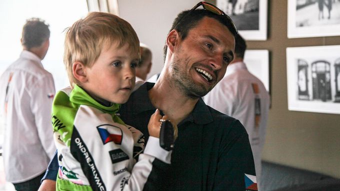 Prezentace Rallye Dakar 2019 v Praze: Ondřej Klymčiw se synem