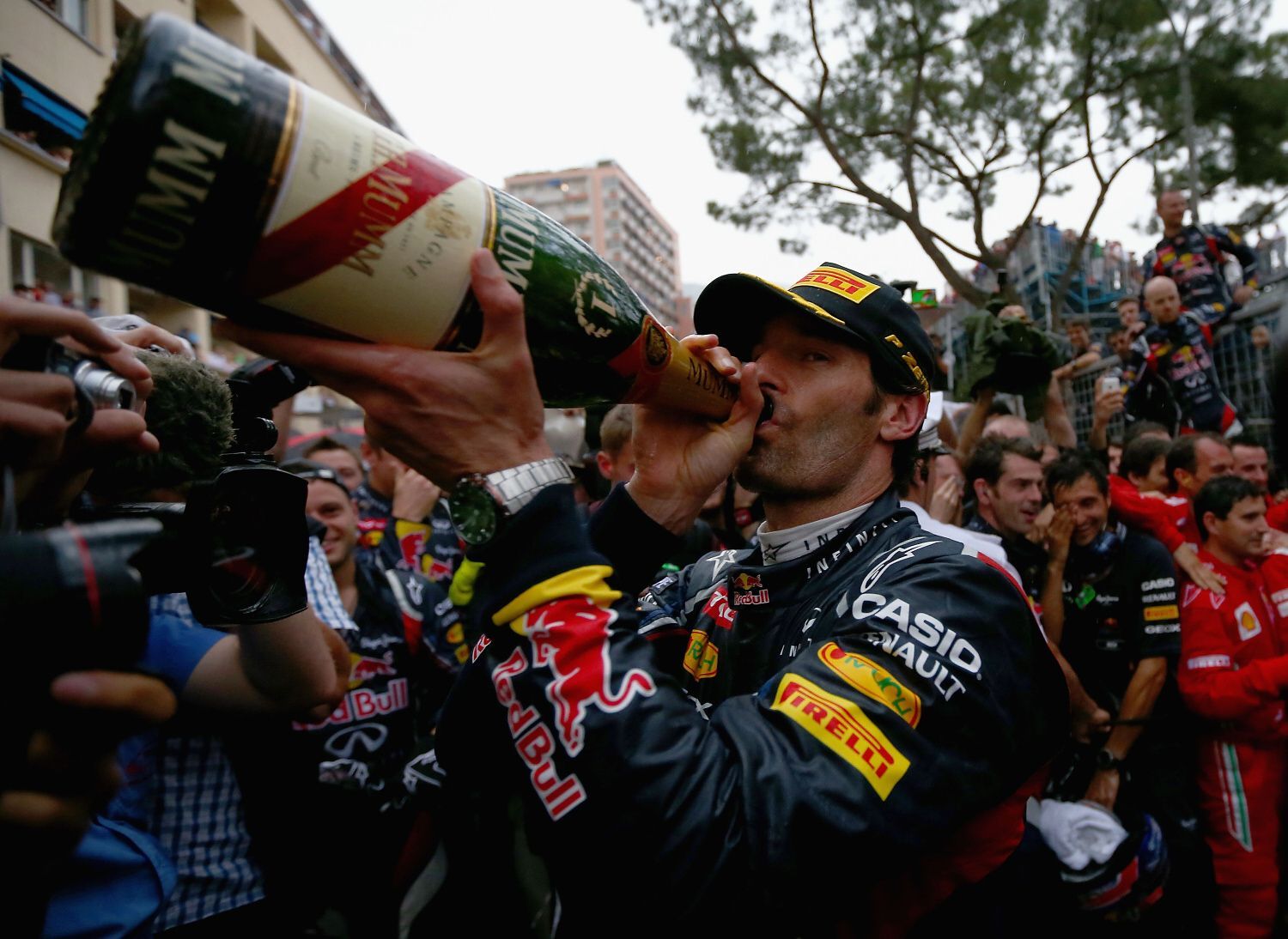 Formule 1, VC Monaka: Mark Webber a šampaňské